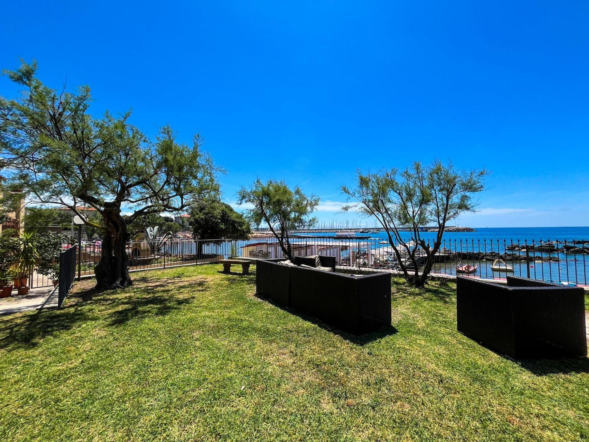 Villino La Fresia Villa Кастильончело Екстериор снимка